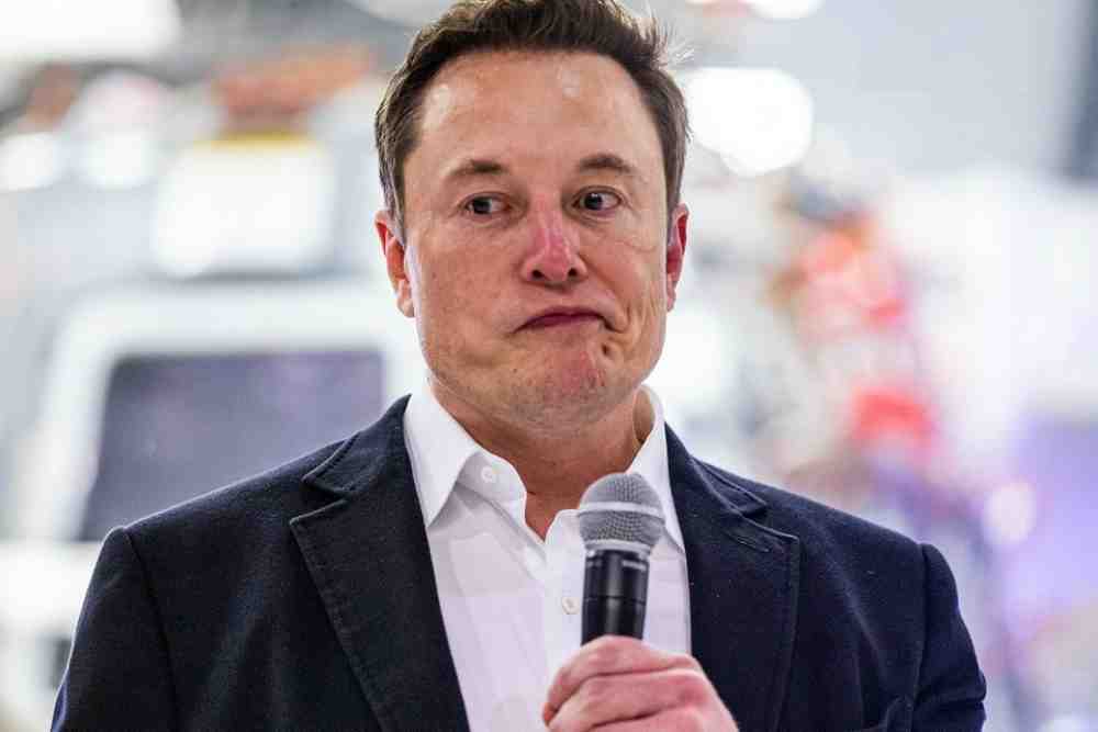 Twitter CEO Elon Musk is no longer the world's richest man; Musk lost his top spot to LVMH's Bernard Arnault.