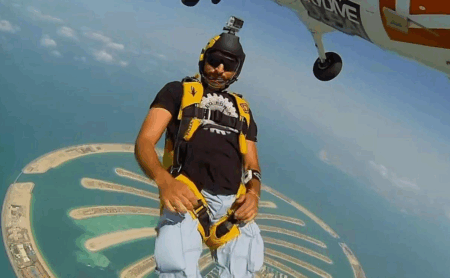 dubai crown prince skydiving