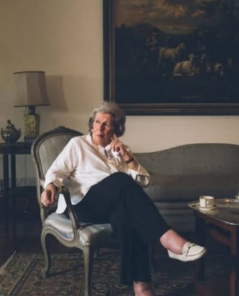 Simone Tata Lakme Westside