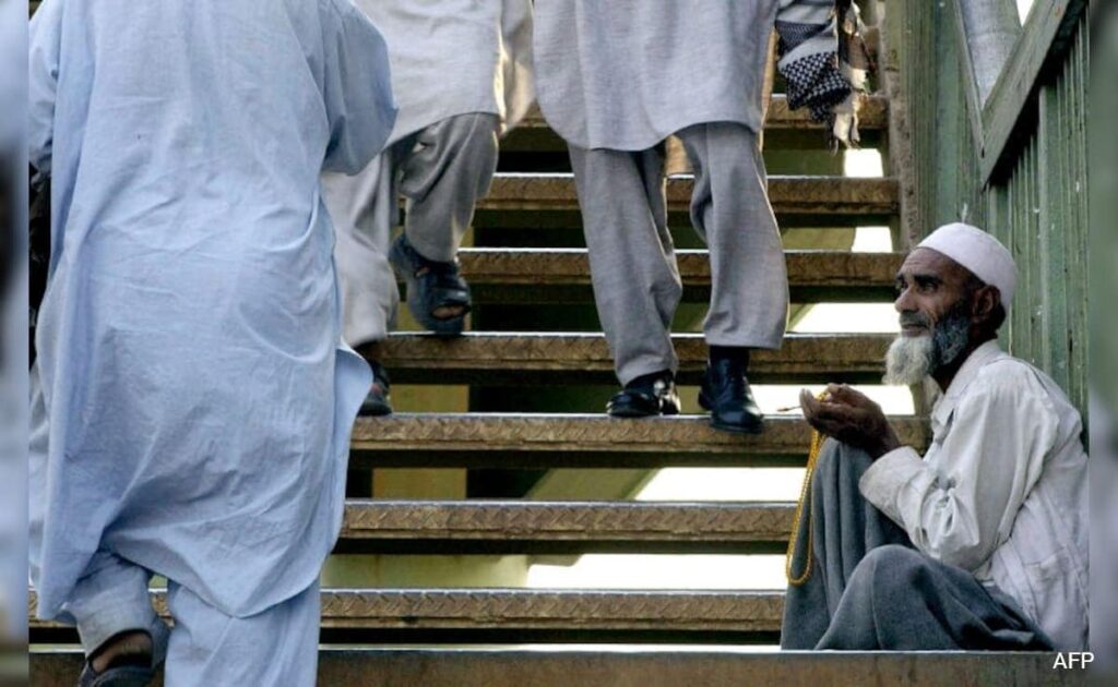 Saudi Arabia deports Pakistani beggars