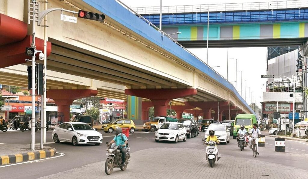 vyttila junction traffic solution kochi
