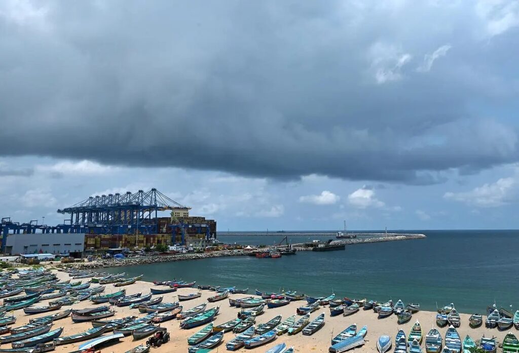Vizhinjam Port vs Vallarpadam ICTT Performance