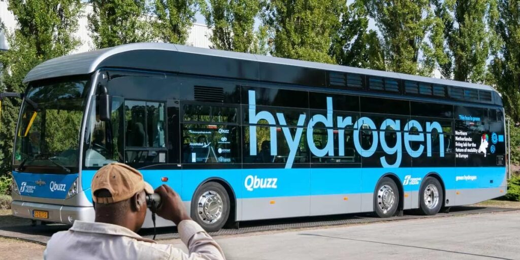 Hydrogen buses and trucks in India