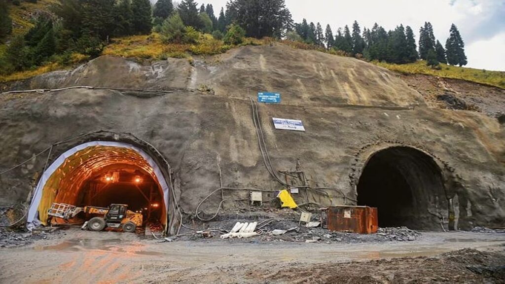 Zojila Tunnel final phase construction