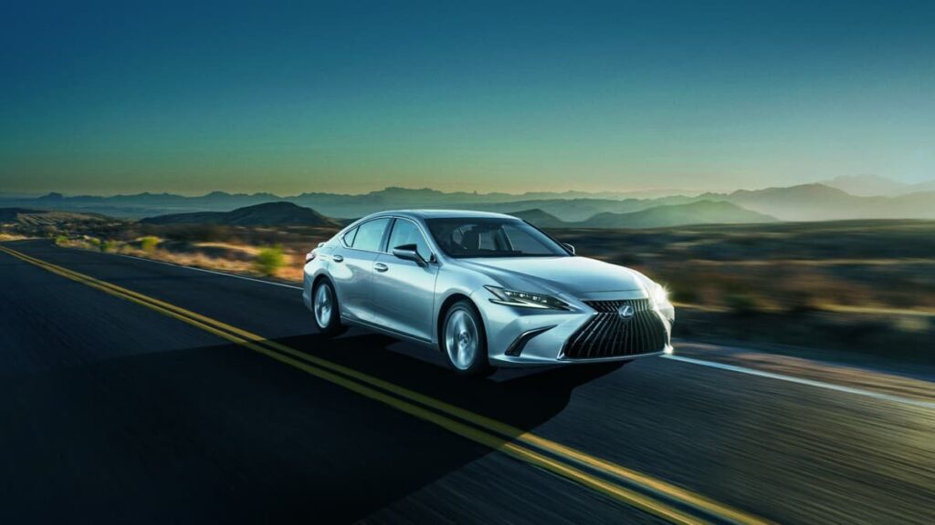 Lexus ES 350h Hybrid Sedan India Launch