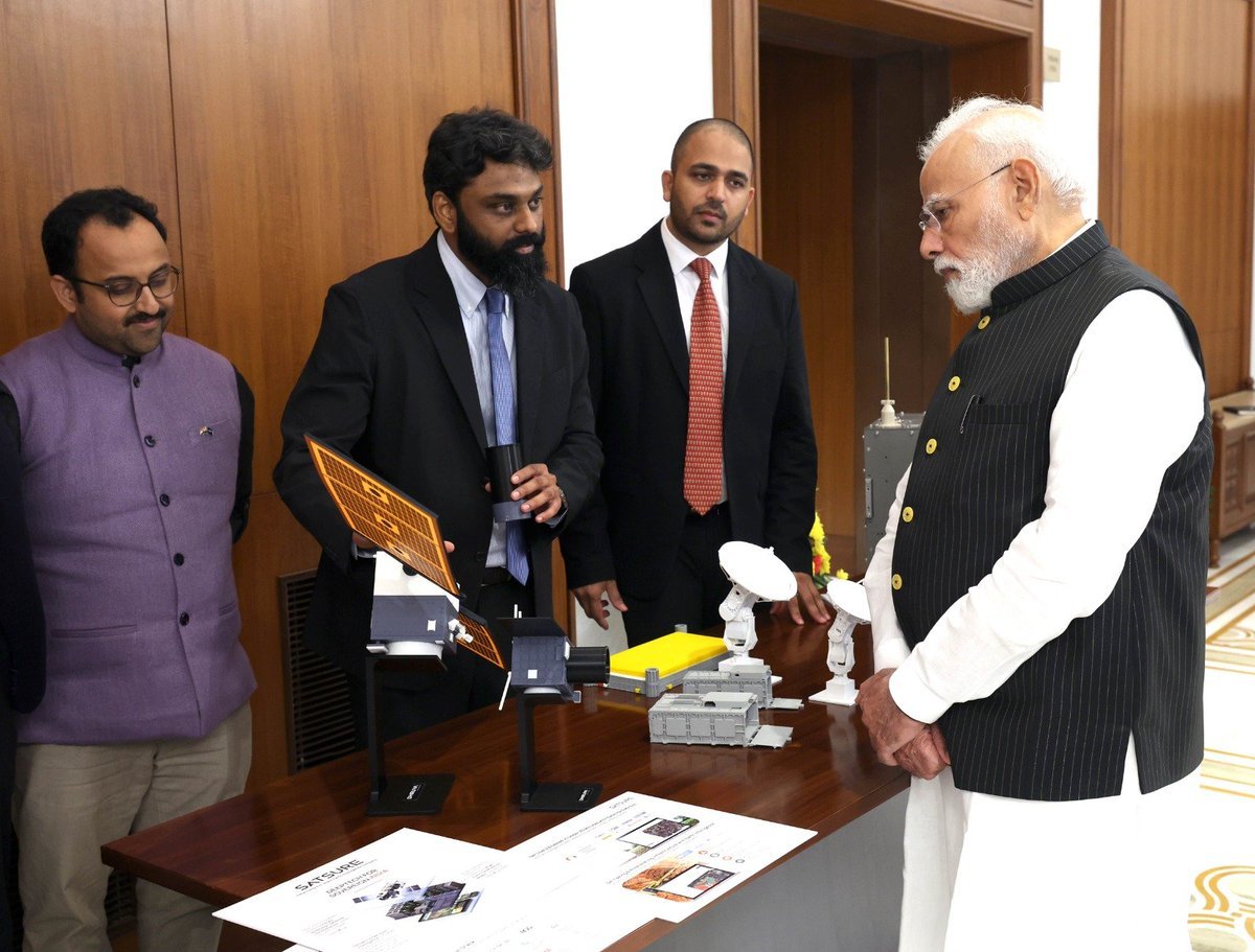 സ്പേസ് സ്റ്റാർട്ടപ്പ് മേധാവികളെ കണ്ട് പ്രധാനമന്ത്രി