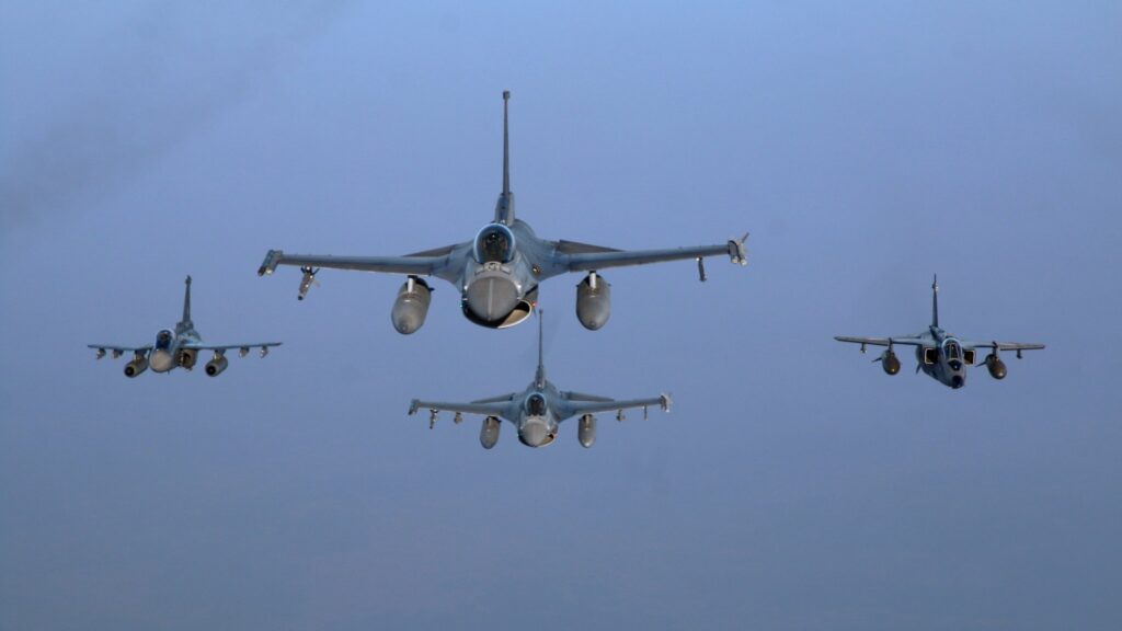 Tejas Mk2 vs F-16V Comparison