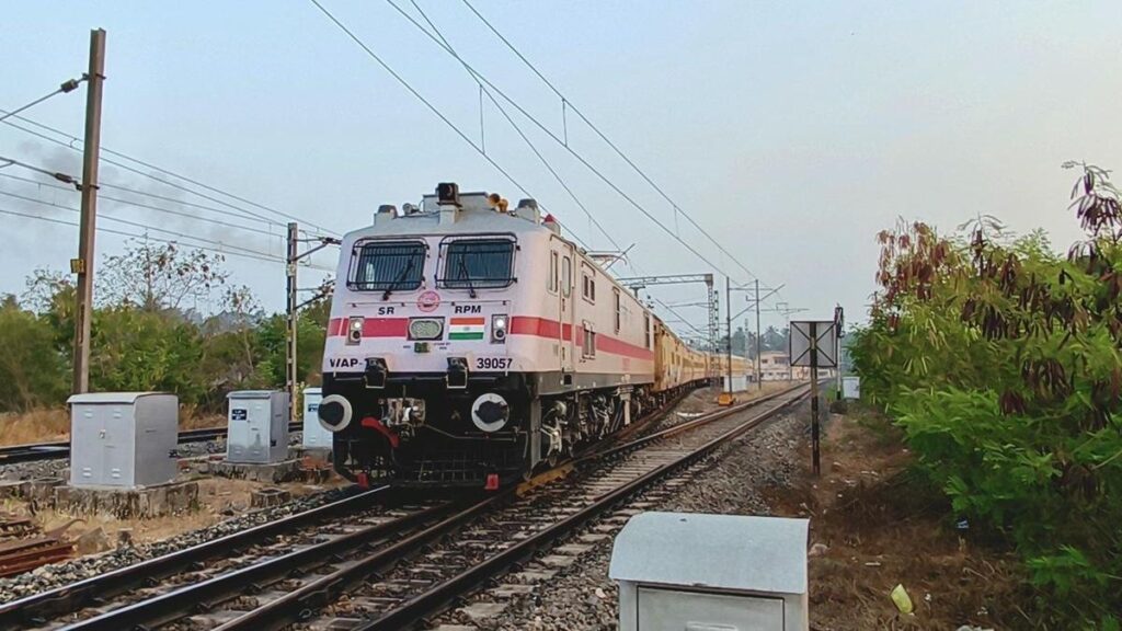 Kerala to Bengaluru Kolkata Festival Special Trains